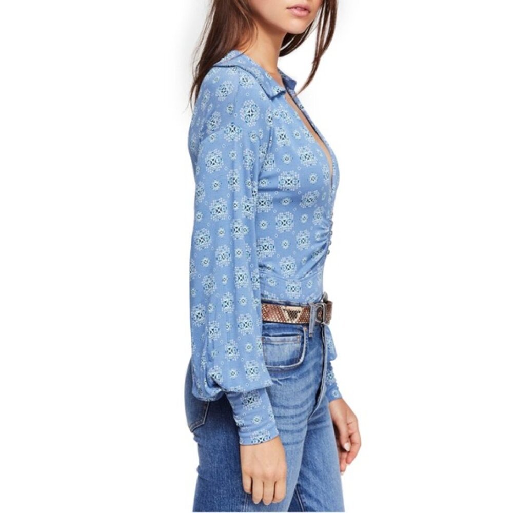 Free People ~ Boho Chambray Blue Print Blouson Sleeve Deep- V Top in size Large